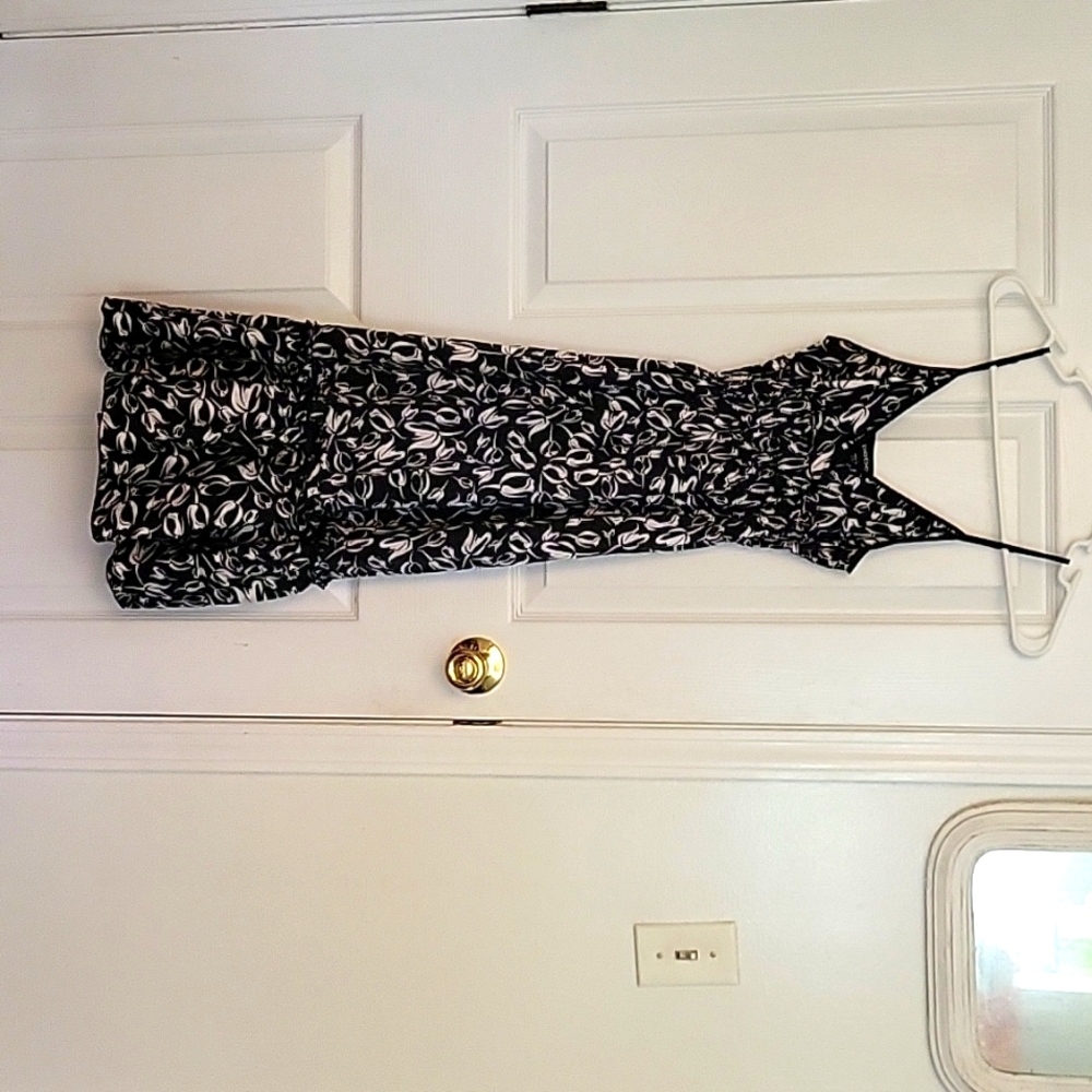 Women's dress. .